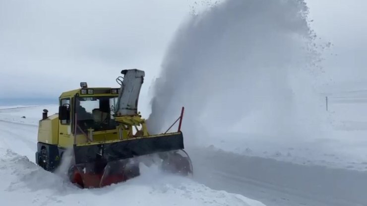 Kars’ta 25 köy yolu ulaşıma kapandı, ekipler seferber oldu