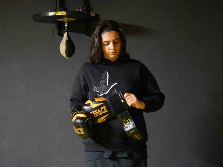 Ağabeyine özenerek spora başladı, 5 kez Türkiye şampiyonu oldu