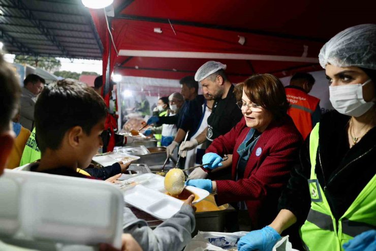 Didim Balat Mahallesi’nde Ramazan bereketi paylaşıldı