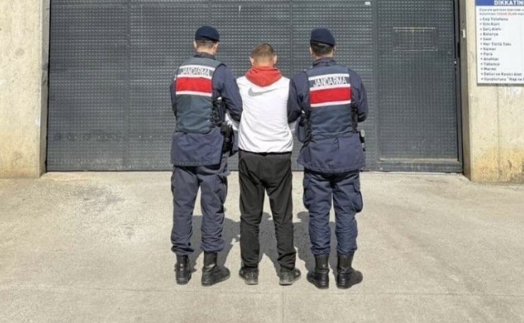 Bafra’da 17 yıl hapis cezasıyla aranan şahıs yakalandı