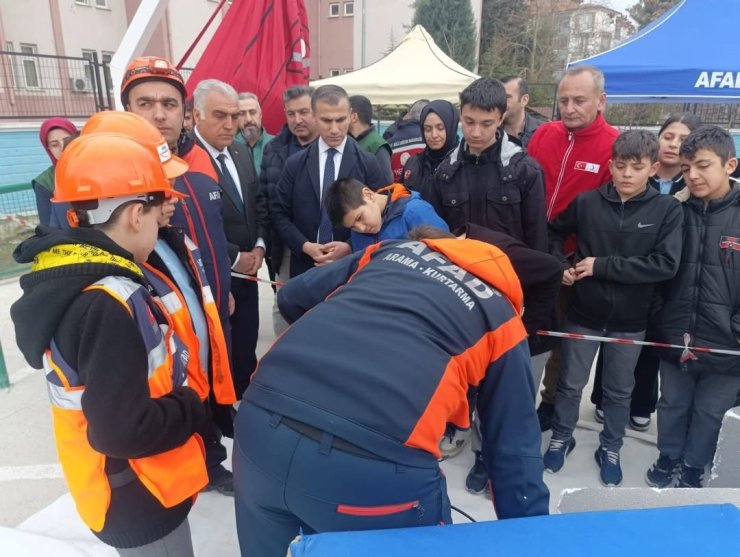 Çorum’da öğrencilere deprem eğitimi