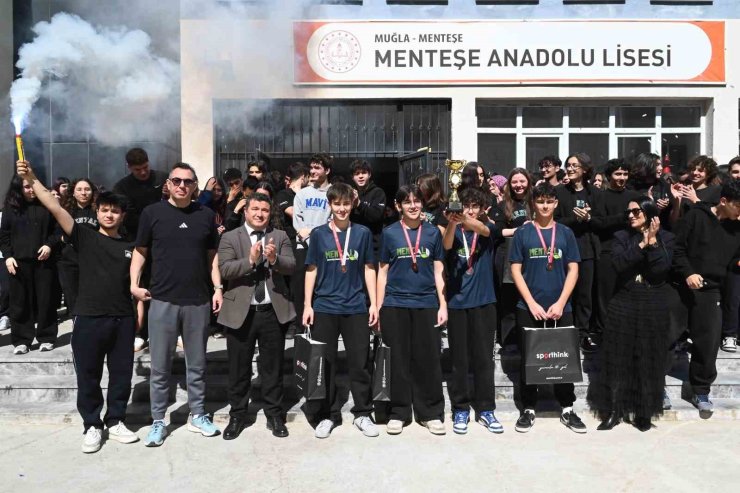 Muğla Menteşe Anadolu Lisesi’nde coşkulu karşılama