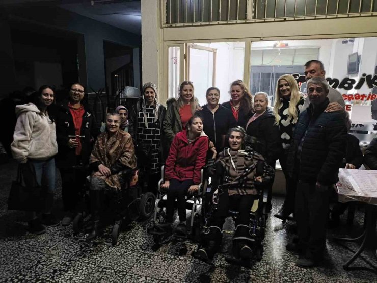 Aydın Engelliler Spor Kulübü üyeleri ve aileleri iftarda buluştu