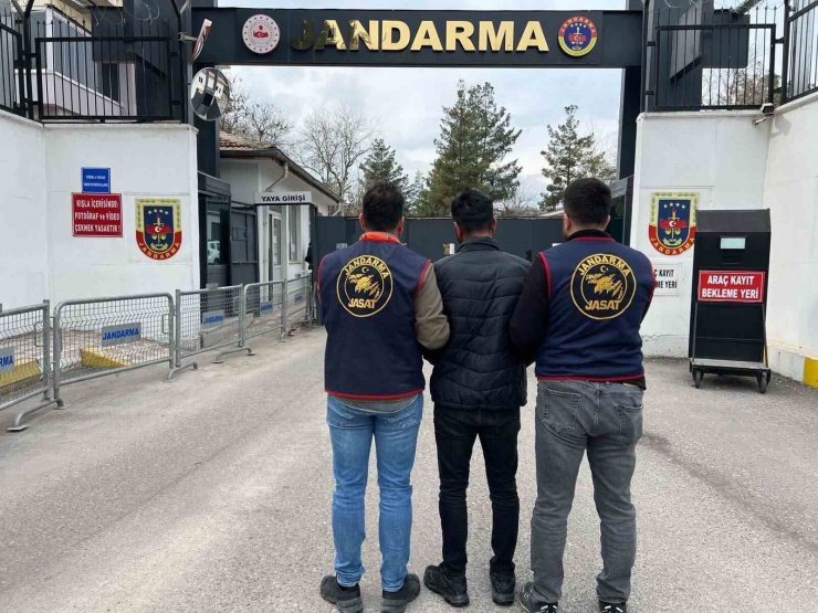 Diyarbakır’da farklı suçlardan araması bulunan 138 kişi yakalandı