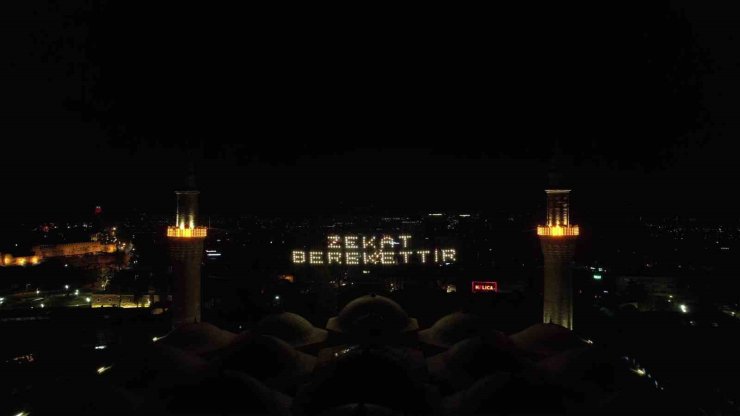 Ulucami’nin yeni mahyası Uludağ’dan görülüyor