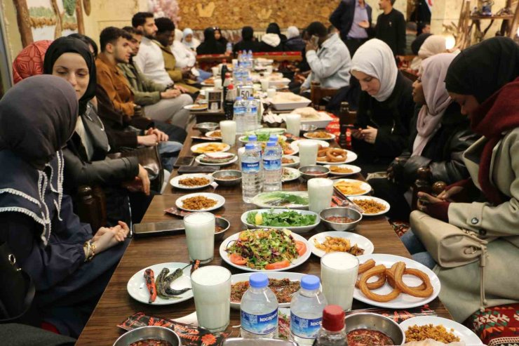 Diyarbakır Bismil Türkmenler Derneği iftar programı düzenledi