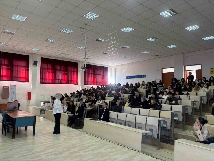 Hisarcık MYO’da bağımlılıkla mücadele semineri düzenlendi