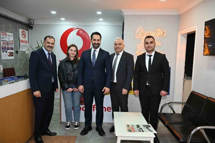 Demirci’de 5 bin kişilik iftar sofrası kuruldu