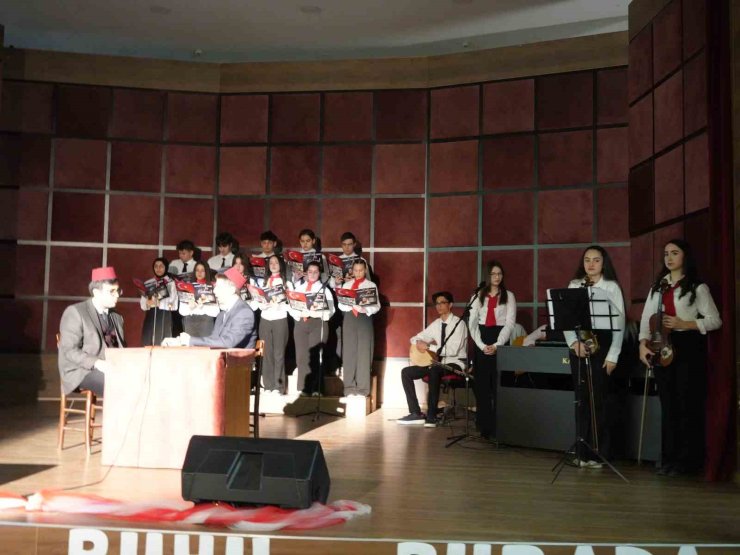 Mehmet Akif Ersoy, İstiklal Marşı’nın Ankara dışında ilk kez yayımlandığı Kastamonu’da saygıyla anıldı