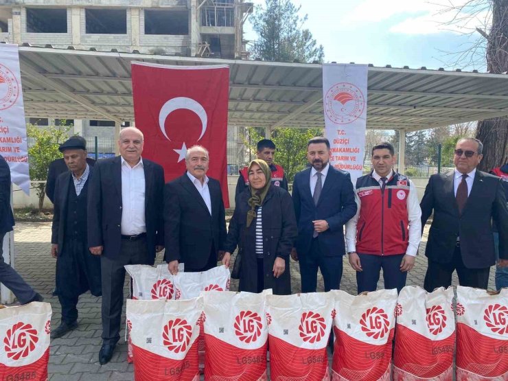 Osmaniye’de çiftçiye ayçiçeği tohumu desteği