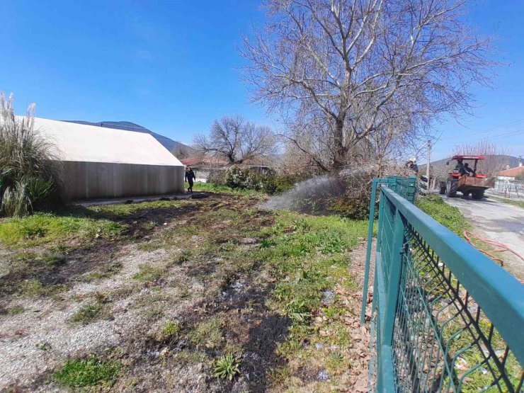 Yeşilyurt Maşat’ta otluk yangını