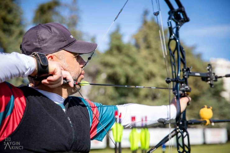 Denizlili Para Okçu Abdullah Yorulmaz Türkiye Şampiyonu oldu