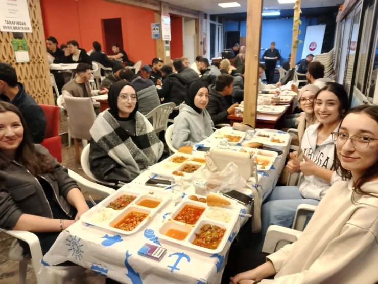 Söke’de lise öğrencileri iftar programında buluştu