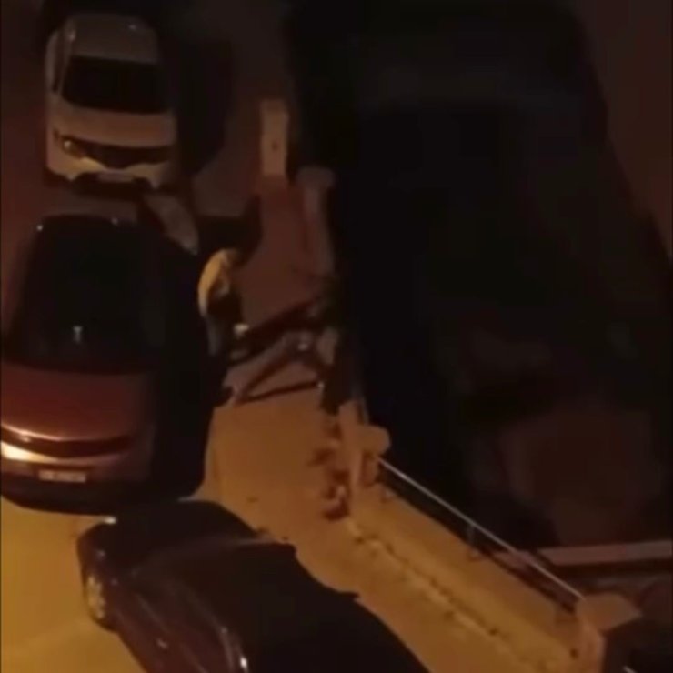 İki grup arasındaki yumruklu kavga kamerada