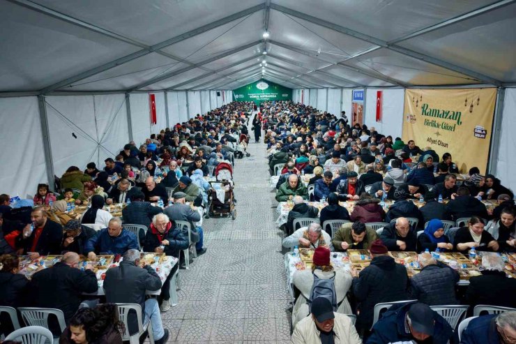 Samsun’da her gün 15 bin kişilik iftar sofrası kuruluyor
