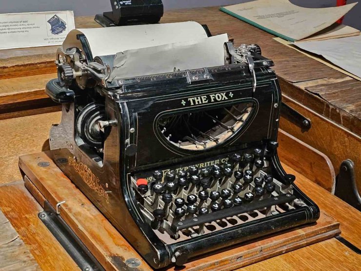 Tarihi daktilo Kent Müzesi’nde geçmişe ışık tutuyor