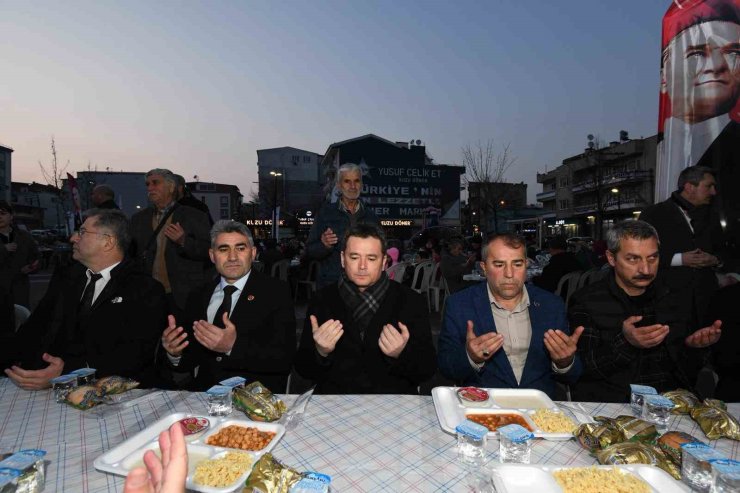 Osmangazi’de Gönül sofrası Bağlarbaşı’nda kuruldu