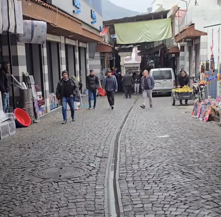 Çermik’te bayram alışverişi telaşı