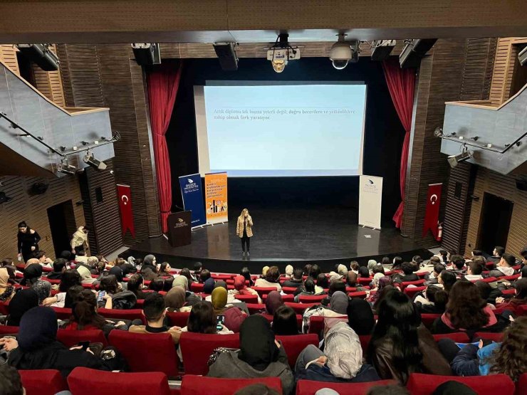 Kariyer 360 Gelişim Serisinin ilk etkinliği gerçekleştirildi