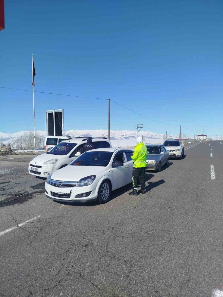 Patnos’ta bayram öncesi trafik denetimleri artırıldı