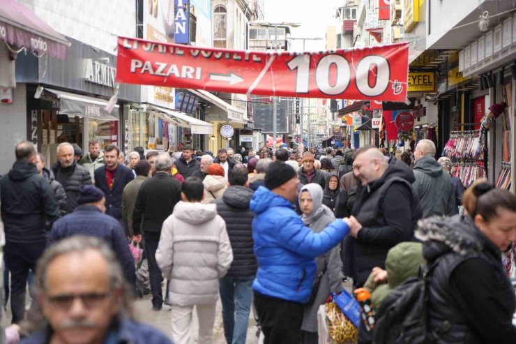 Çarşı-pazarda bayram hareketliliği