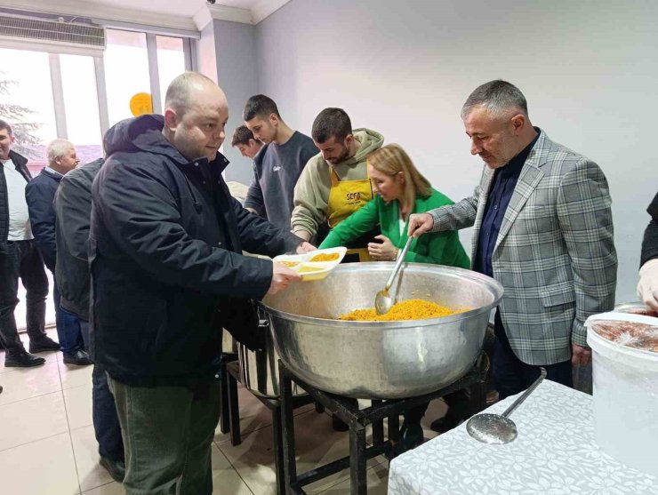 AK Parti Pazaryeri teşkilatı iftarda buluştu