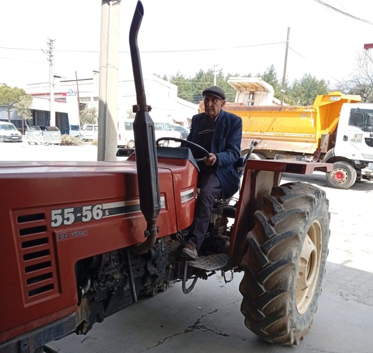 Çalınan traktörüne 21 yıl sonra kavuştu