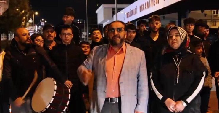 Kayseri’de mahalleliden ‘Kabe’de Hacılar’ performansı