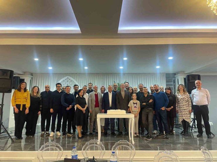 İftar programında bir araya gelen Egekent ailesi Tıp Bayramını kutladı