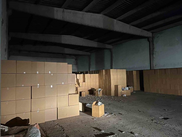 Adana’da rekor: 144 milyon kaçak makaron ele geçirildi