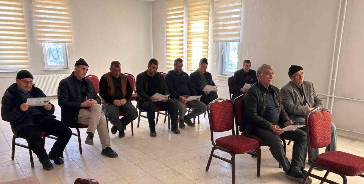 Çiftçilere yönelik doğru sulama ve gübreleme eğitimi