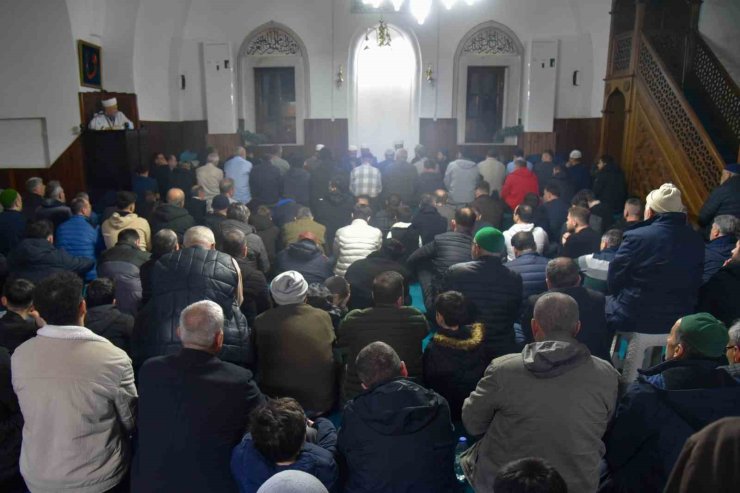 BŞEÜ’ de ‘1001 Hatim Duası’ Şeyh Edebali’nin 700’üncü vefat yılı anısına gerçekleştirildi
