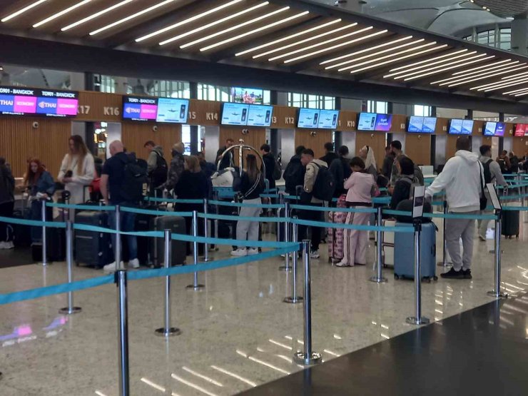 İstanbul Havalimanı’nda Ramazan Bayramı yoğunluğu
