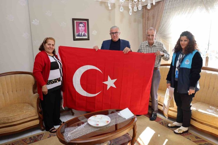 Mersin’de şehit aileleri bayram öncesi unutulmadı