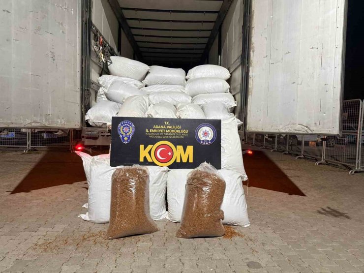 Adana’da 3 ton kaçak tütün ele geçirildi