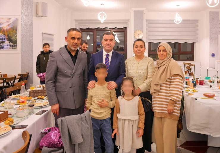 Bayburt’ta koruyucu aileler iftar sofrasında buluştu