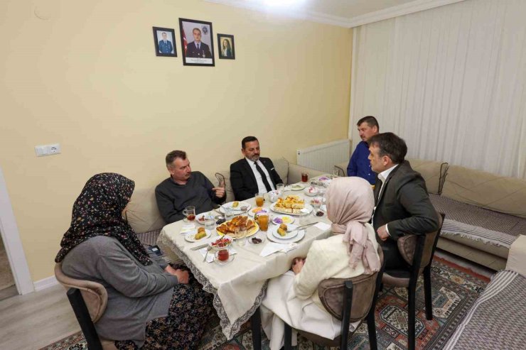 Bilecik protokolü şehit ve gazi aileleriyle iftarda buluştu