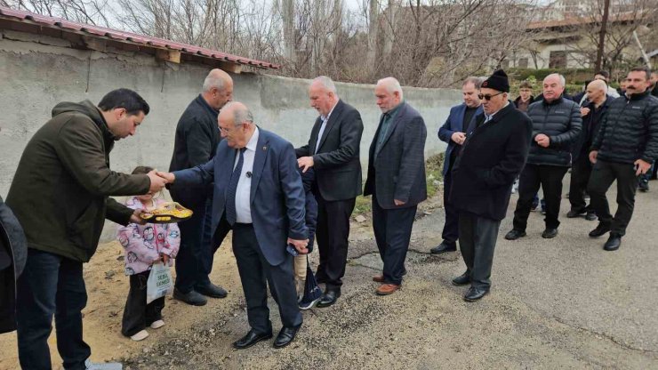 Darende’de yarım asırlık bayramlaşma geleneği
