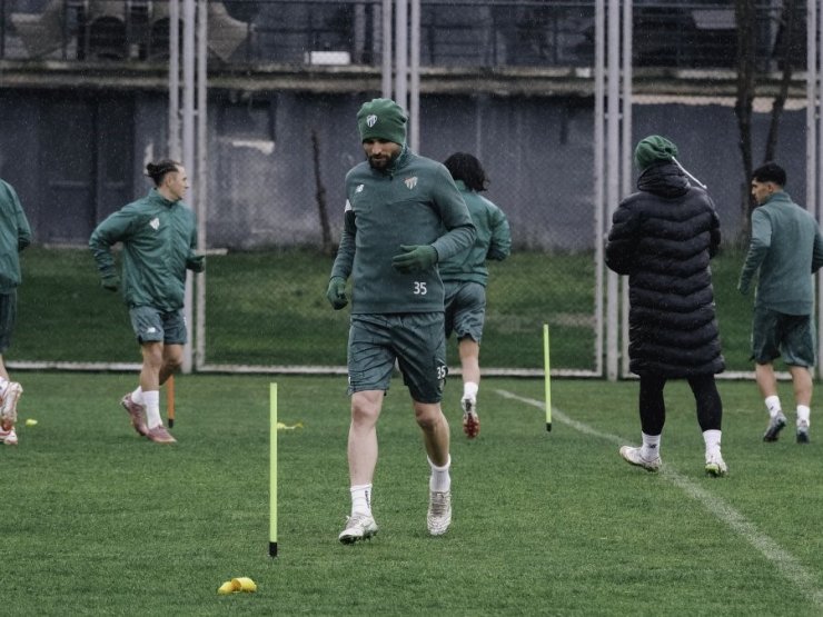 Bursaspor’da Gebze hazırlıkları sürüyor