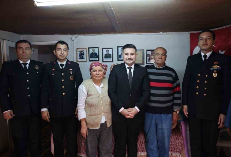 Gökçeada Kaymakamı Acar’dan Gazi ailesine bayram ziyareti