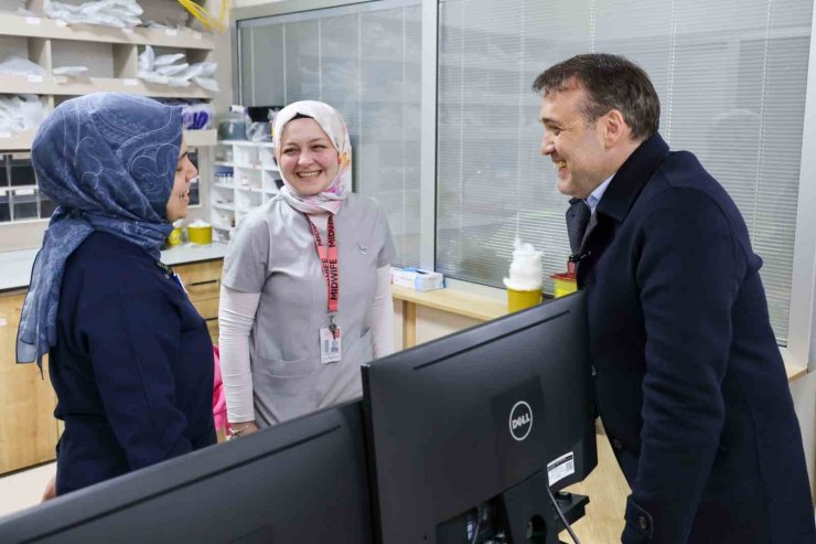 Vali Sözer Ramazan Bayramı’nın son günü hastane ve huzurevi ziyaretinde bulundu