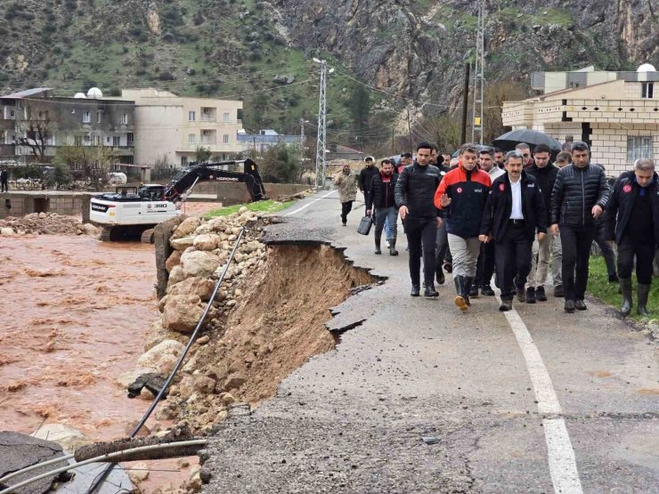 Vali Ekici Kasrik’te: "Devlet tüm imkanlarıyla sahada"