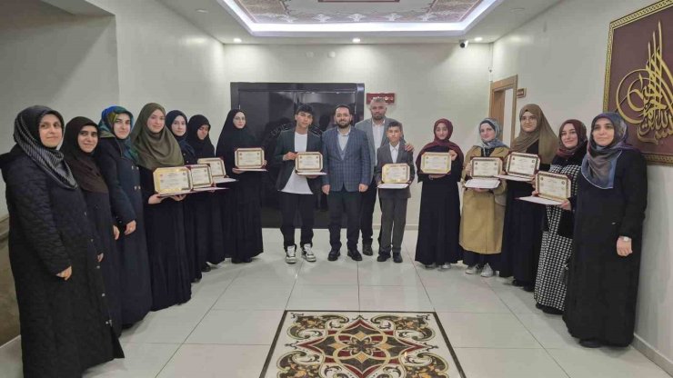 Sivas’ta 10 öğrenciye hafızlık belgesi verildi