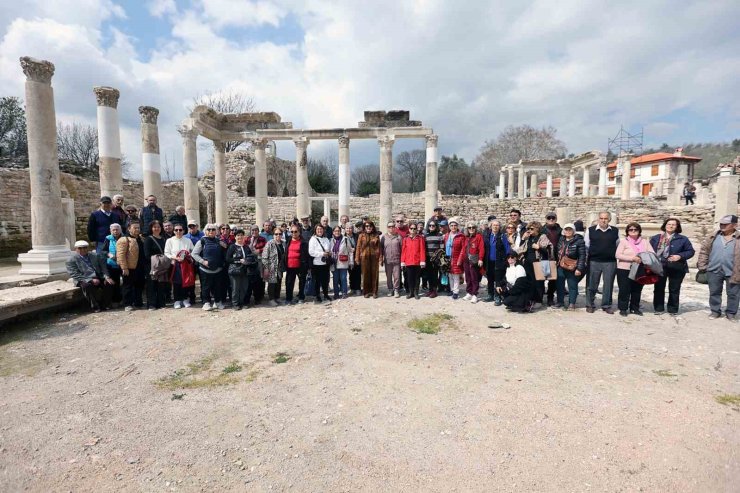 Yaşlılar Haftası Muğla’da keyifli bir geziyle kutlandı