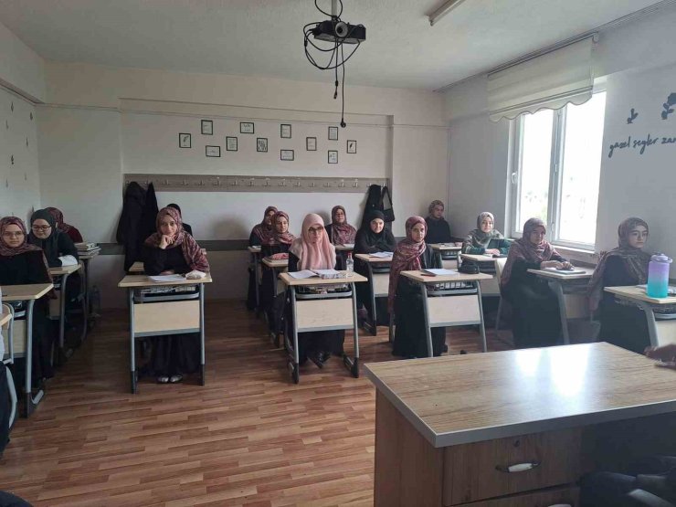 Müftü İmamoğlu: "Müslümanlar Kur’an-ı Kerim’i anlamalı ve hayatlarının merkezine almalı"