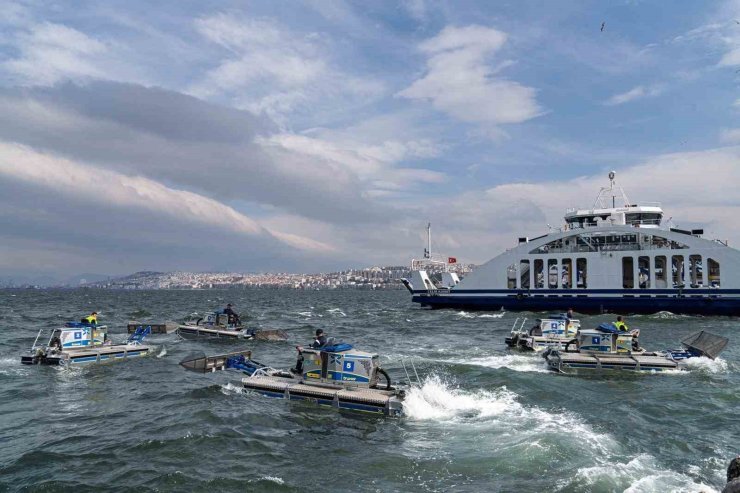 İzmir Körfezi’in temizliği için takviye güç