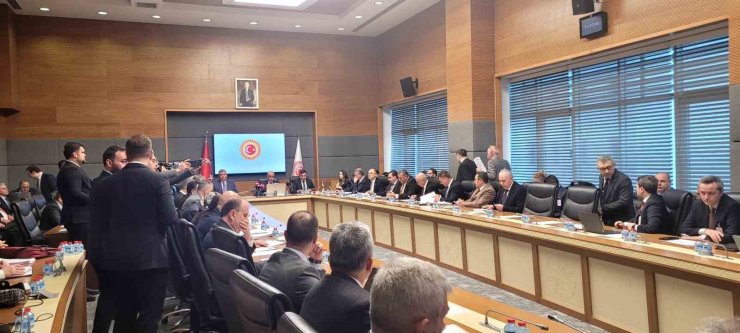 Tarım ve ormana yönelik düzenlemelerin de yer aldığı kanun teklifi komisyonda