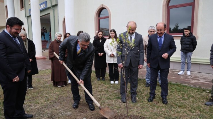 DPÜ’de fidan dikimi etkinliği
