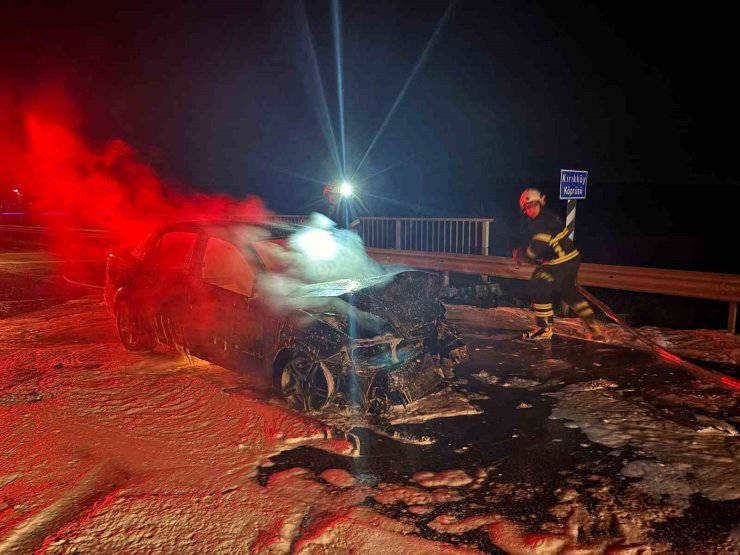 Lüleburgaz’da zincirleme kaza: 2 yaralı, 1 otomobil yandı