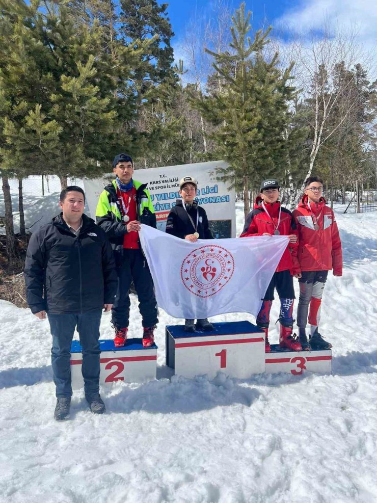 Spor A.Ş, Sarıkamış’tan iki madalya ile döndü